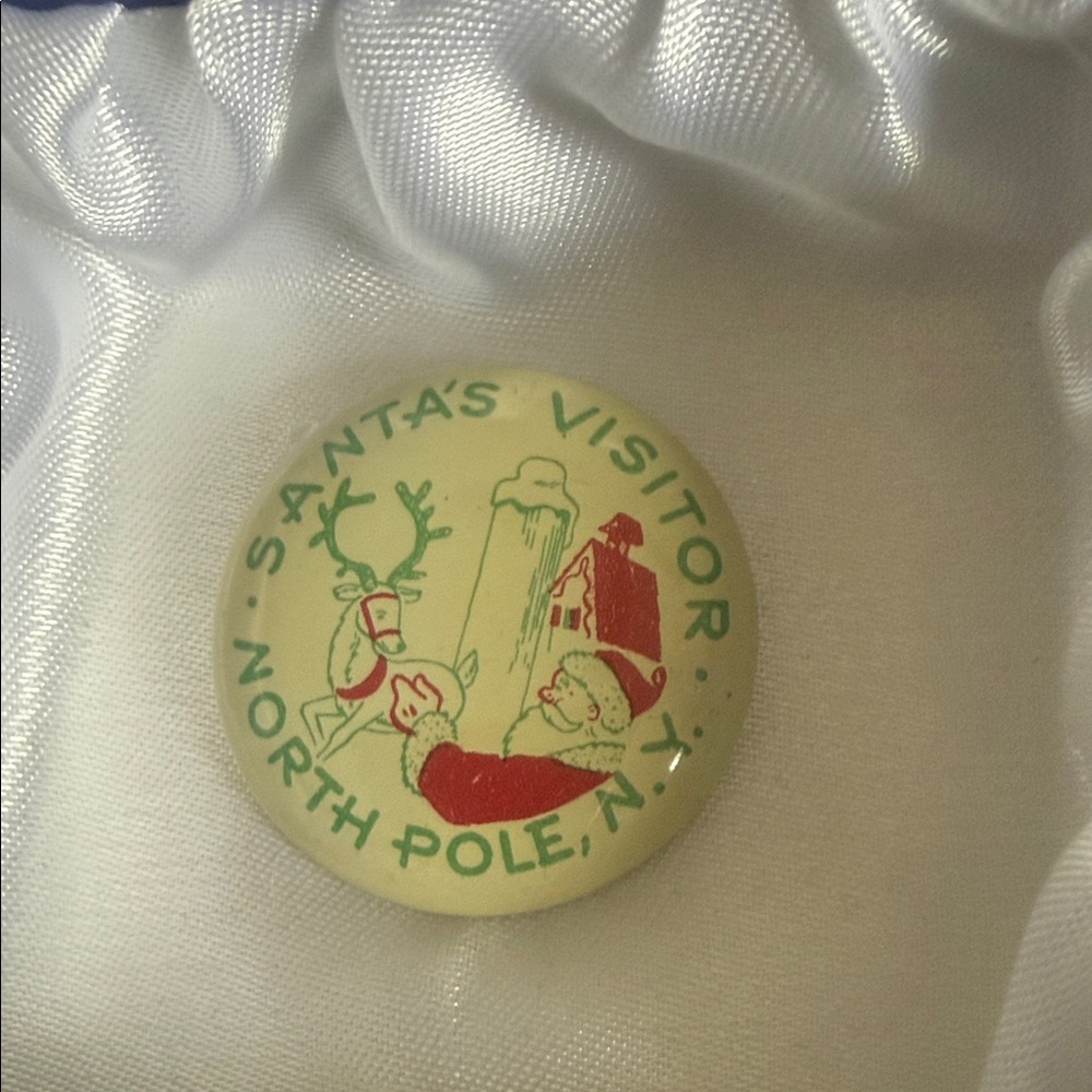Vintage Santa's Visitor Button